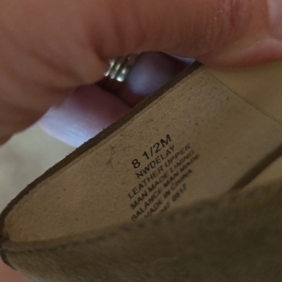 Nine West DarkTan Suede Women's Pumps Size 8.5 (Bin 12) - Picture 9 of 12